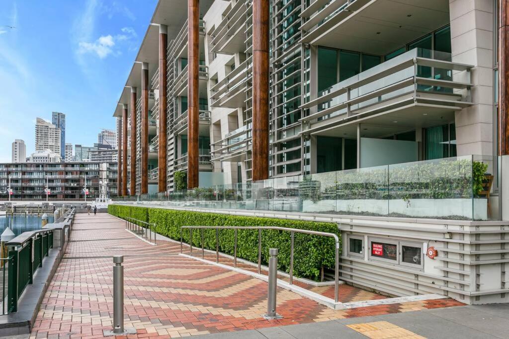 Elegant & Sunny Living With Stunning Marina Views Lejlighed Auckland Eksteriør billede